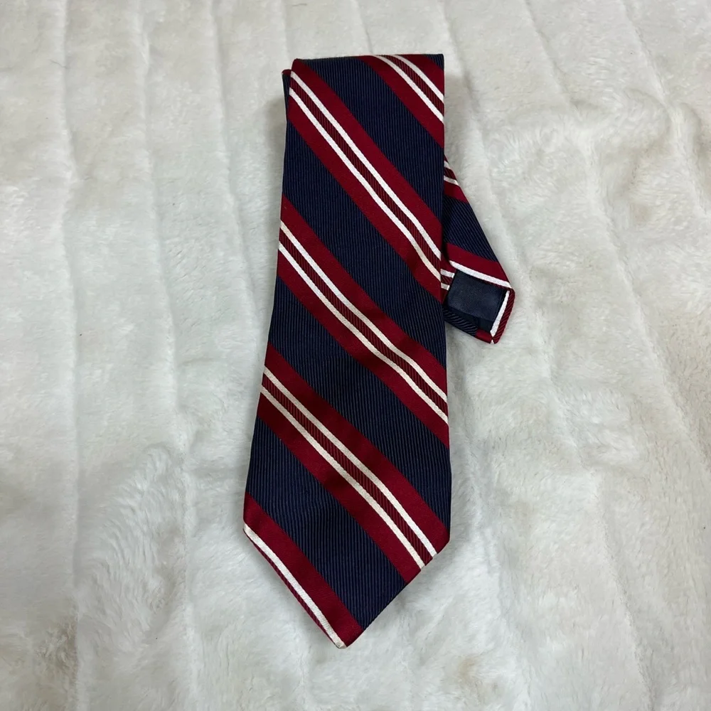 Brooks Brothers Blue Red Striped 100% Silk Work Office Preppy Mens Tie Classic